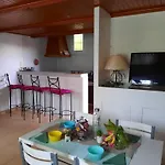 Cosy A Proche Plages 아파트